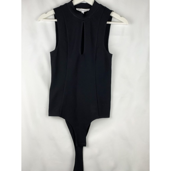BCBGeneration Front Keyhole Bodysuit - Picture 7 of 9